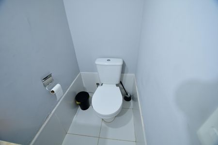 Casa de condomínio à venda com 120m², 3 quartos e 2 vagasLavabo