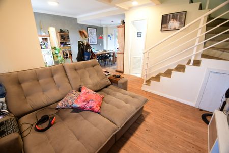 Casa de condomínio à venda com 120m², 3 quartos e 2 vagasSala