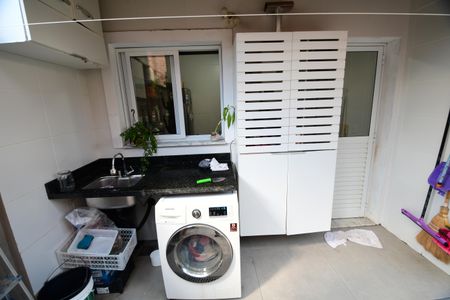 Casa de condomínio à venda com 120m², 3 quartos e 2 vagasÁrea de Serviço