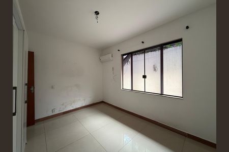 Quarto  de casa para alugar com 1 quarto, 75m² em Jacarepaguá, Rio de Janeiro