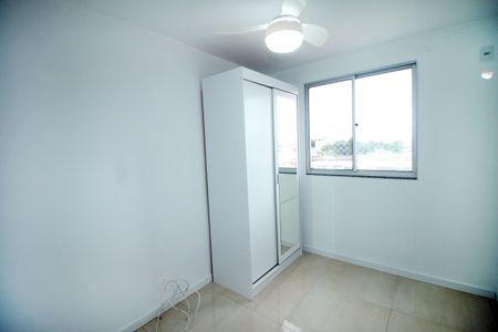 Quarto 1 de apartamento para alugar com 2 quartos, 54m² em Irajá, Rio de Janeiro