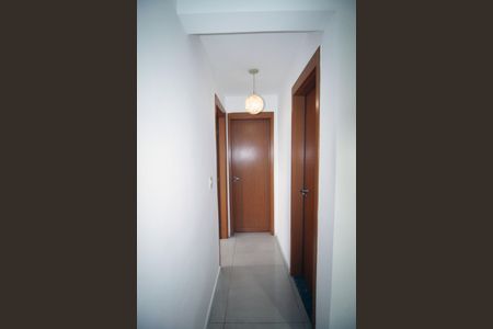 Sala - Corredor de apartamento para alugar com 2 quartos, 54m² em Irajá, Rio de Janeiro