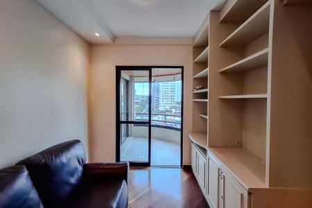 Apartamento à venda com 128m², 4 quartos e 4 vagas Apartamento à venda com 128m², 4 quartos e 4 vagasSala de TV