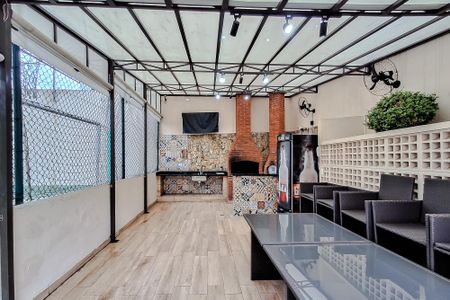 Apartamento à venda com 128m², 4 quartos e 4 vagas Apartamento à venda com 128m², 4 quartos e 4 vagasÁrea comum - Churrasqueira