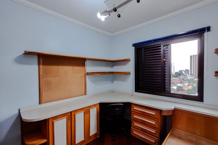 Apartamento à venda com 128m², 4 quartos e 4 vagas Apartamento à venda com 128m², 4 quartos e 4 vagasQuarto 2