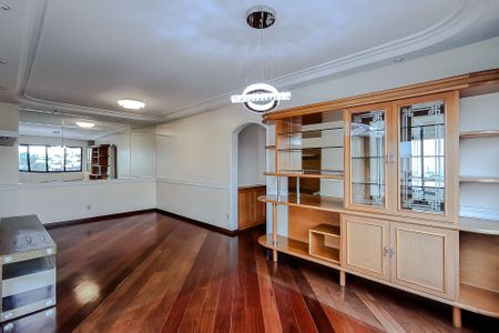 Apartamento à venda com 128m², 4 quartos e 4 vagas Apartamento à venda com 128m², 4 quartos e 4 vagasSala