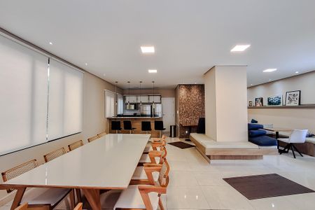 Apartamento à venda com 128m², 4 quartos e 4 vagas Apartamento à venda com 128m², 4 quartos e 4 vagasÁrea comum