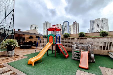 Apartamento à venda com 128m², 4 quartos e 4 vagas Apartamento à venda com 128m², 4 quartos e 4 vagasÁrea comum - Playground