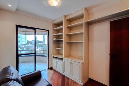 Apartamento à venda com 128m², 4 quartos e 4 vagas Apartamento à venda com 128m², 4 quartos e 4 vagasSala de TV