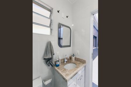 Casa para alugar com 180m², 2 quartos e 4 vagas Casa para alugar com 180m², 2 quartos e 4 vagasBanheiro de serviço