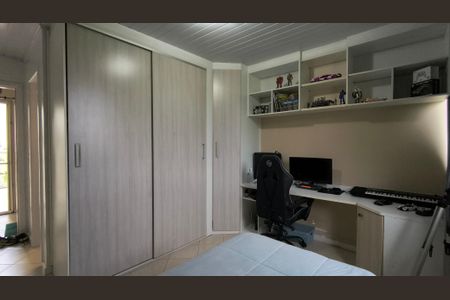Casa de condomínio à venda com 132m², 3 quartos e 1 vagaSuíte 3