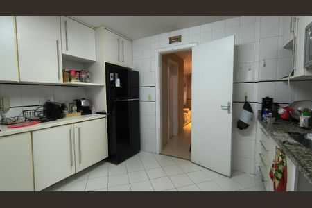Casa de condomínio à venda com 132m², 3 quartos e 1 vagaCozinha