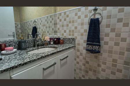 Casa de condomínio à venda com 132m², 3 quartos e 1 vagaLavabo 