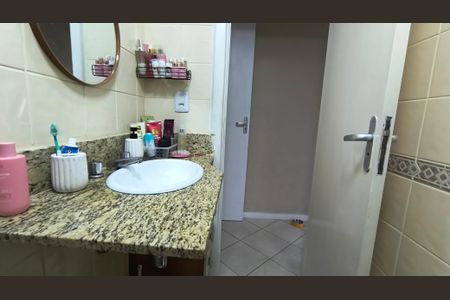 Casa de condomínio à venda com 132m², 3 quartos e 1 vagaBanheiro da Suíte 1