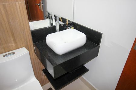 Casa de condomínio para alugar com 200m², 3 quartos e 2 vagas