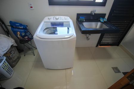 Casa de condomínio para alugar com 200m², 3 quartos e 2 vagas