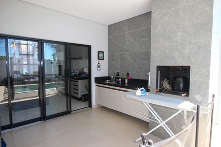 Casa de condomínio para alugar com 200m², 3 quartos e 2 vagas