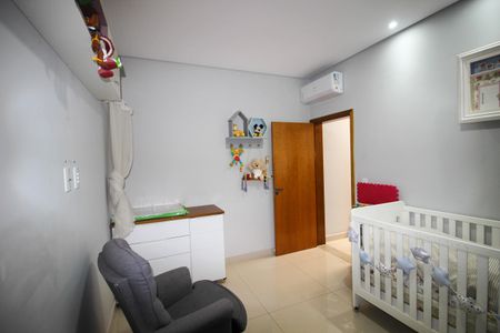 Casa de condomínio para alugar com 200m², 3 quartos e 2 vagas