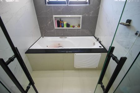 Casa de condomínio para alugar com 200m², 3 quartos e 2 vagas