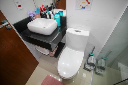 Casa de condomínio para alugar com 200m², 3 quartos e 2 vagas