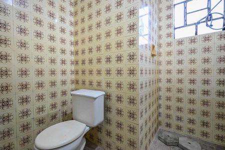 Casa para alugar com 68m², 2 quartos e 3 vagasBanheiro