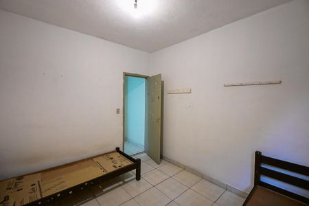 Quarto 1 de casa para alugar com 2 quartos, 68m² em Jardim Henriqueta, Taboão da Serra