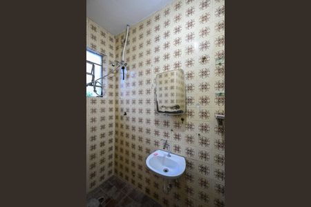 Casa para alugar com 68m², 2 quartos e 3 vagasBanheiro