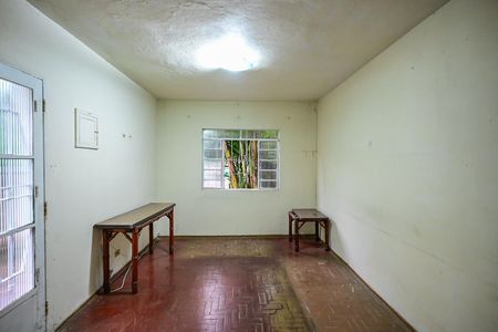 Sala de casa para alugar com 2 quartos, 68m² em Jardim Henriqueta, Taboão da Serra