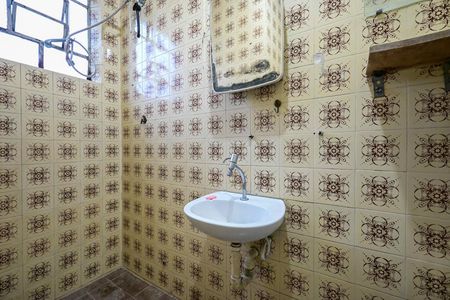 Casa para alugar com 68m², 2 quartos e 3 vagasBanheiro