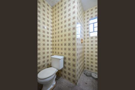 Casa para alugar com 68m², 2 quartos e 3 vagasBanheiro