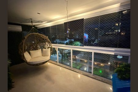 Apartamento à venda com 129m², 4 quartos e 2 vagas Apartamento à venda com 129m², 4 quartos e 2 vagasVaranda Gourmet