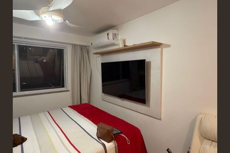 Apartamento à venda com 129m², 4 quartos e 2 vagas Apartamento à venda com 129m², 4 quartos e 2 vagasQuarto