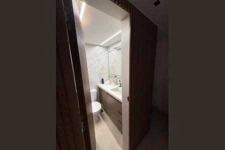 Apartamento à venda com 129m², 4 quartos e 2 vagas Apartamento à venda com 129m², 4 quartos e 2 vagasBanheiro