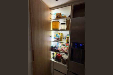 Apartamento à venda com 129m², 4 quartos e 2 vagas Apartamento à venda com 129m², 4 quartos e 2 vagasCozinha