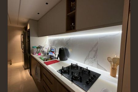 Apartamento à venda com 129m², 4 quartos e 2 vagas Apartamento à venda com 129m², 4 quartos e 2 vagasCozinha