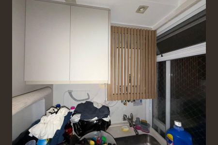 Apartamento à venda com 129m², 4 quartos e 2 vagas Apartamento à venda com 129m², 4 quartos e 2 vagasÁrea de serviço