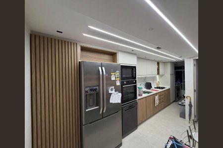 Apartamento à venda com 129m², 4 quartos e 2 vagas Apartamento à venda com 129m², 4 quartos e 2 vagasCozinha