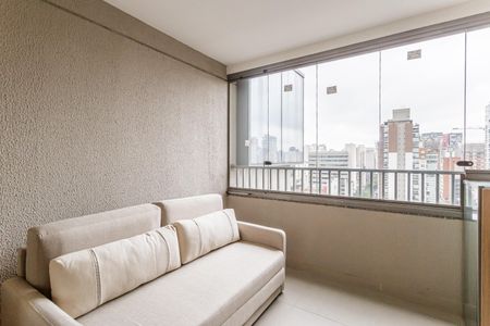 Studio para alugar com 32m², 1 quarto e sem vaga Studio para alugar com 32m², 1 quarto e sem vagaVaranda