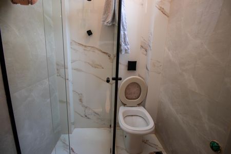 Apartamento à venda com 102m², 2 quartos e 1 vaga Apartamento à venda com 102m², 2 quartos e 1 vagaBanheiro da Suíte