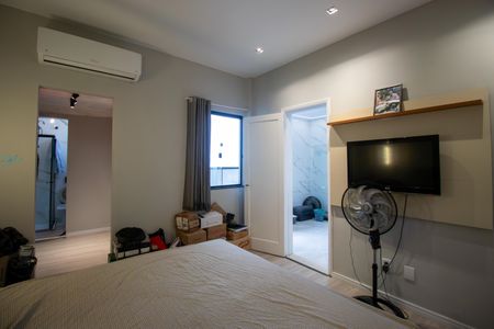 Apartamento à venda com 102m², 2 quartos e 1 vaga Apartamento à venda com 102m², 2 quartos e 1 vagaSuíte