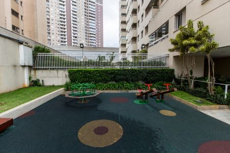 Apartamento para alugar com 75m², 2 quartos e 2 vagasÁrea comum - Playground