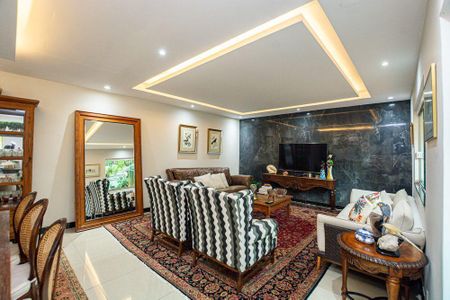 Casa à venda com 4 quartos, 240m² em Charitas, Niterói