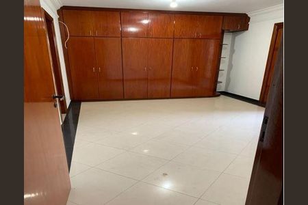 Casa à venda com 4 quartos, 630m² em City América, São Paulo