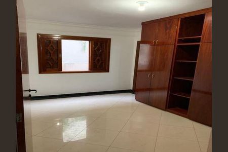 Casa à venda com 4 quartos, 630m² em City América, São Paulo