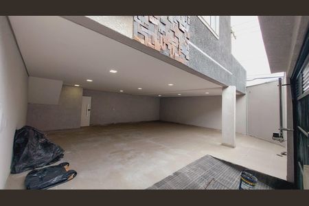 Casa à venda com 3 quartos, 220m² em Vila Camilópolis, Santo André