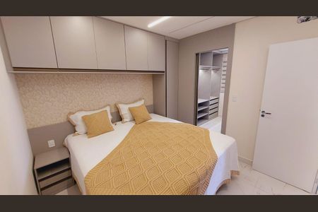 Casa à venda com 3 quartos, 220m² em Vila Camilópolis, Santo André