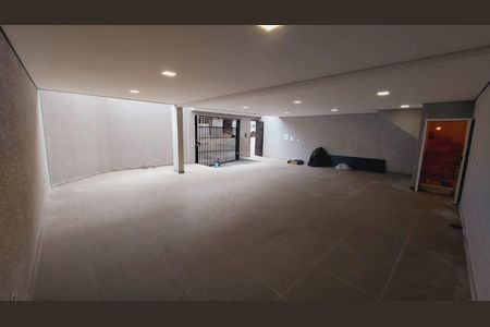 Casa à venda com 3 quartos, 220m² em Vila Camilópolis, Santo André