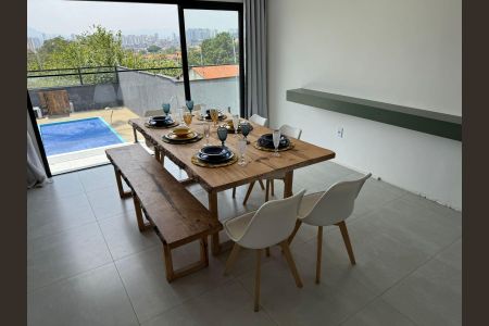 Casa à venda com 410m², 5 quartos e 15 vagasCozinha