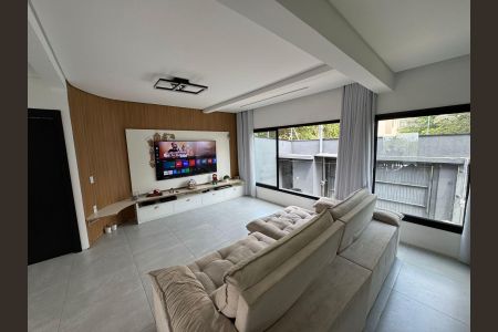 Sala de casa à venda com 5 quartos, 410m² em City Bussocaba, Osasco