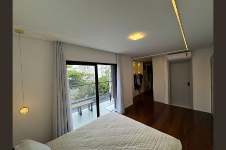 Casa à venda com 410m², 5 quartos e 15 vagasSuíte 2